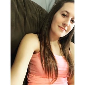 Meet your Posher, Kayla